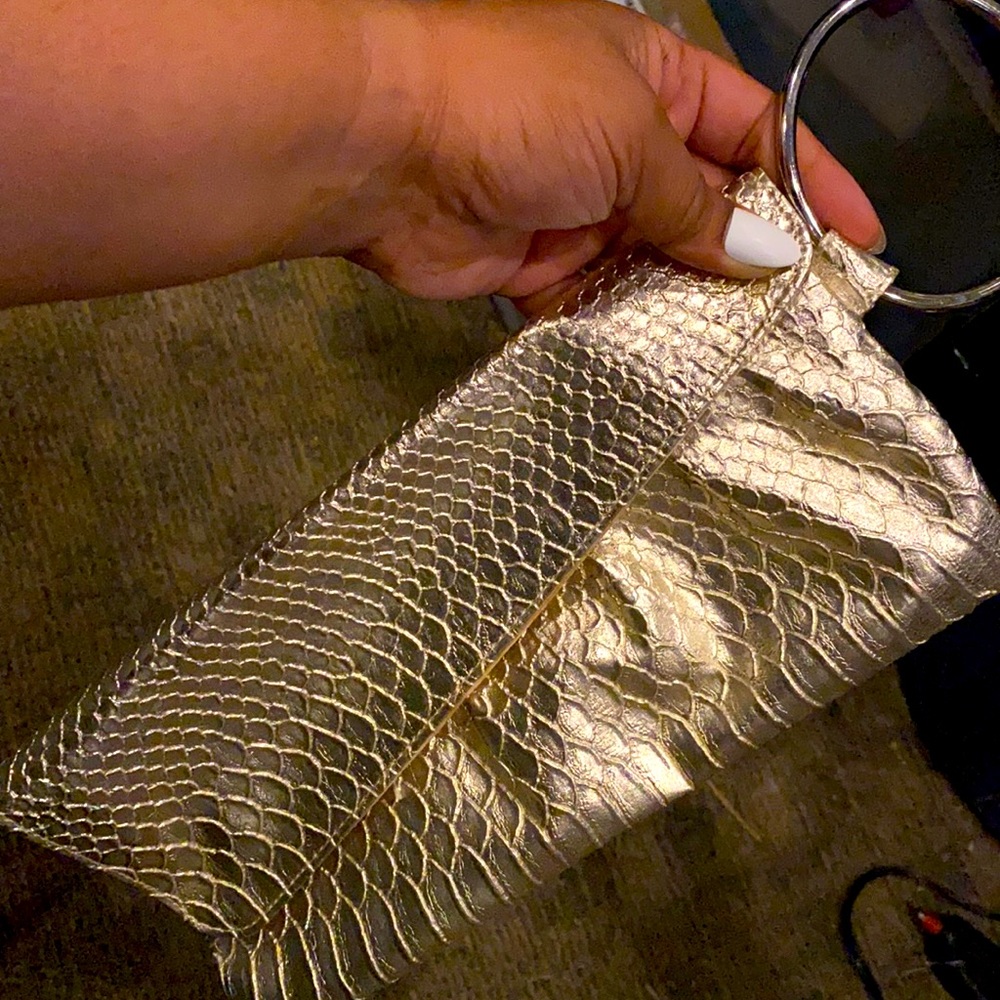 Faux reptile skin platinum gold/chrome wristlet